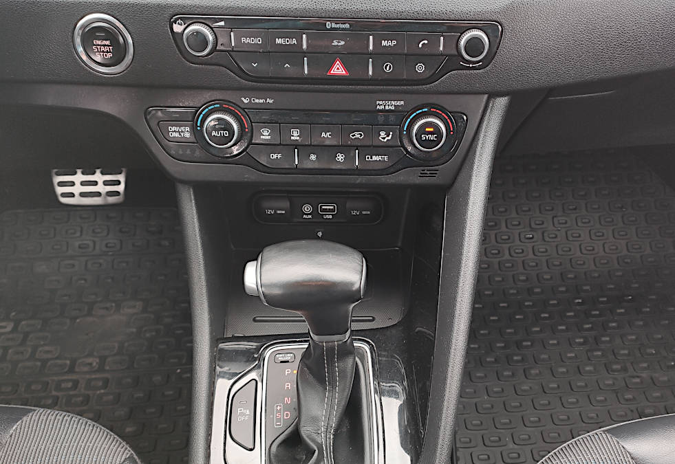 KIA Niro 1.6 Gdi EcoHybrid - 12