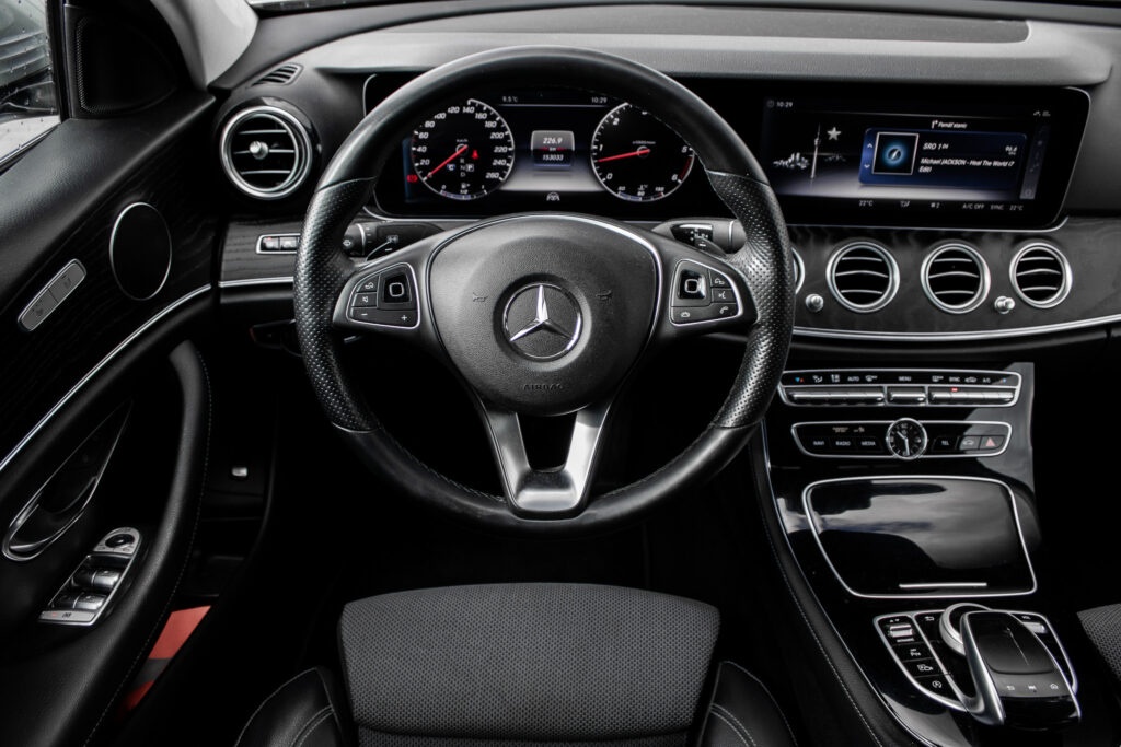 Mercedes-Benz E 350 d 4MATIC, 190kw (2017) - 12