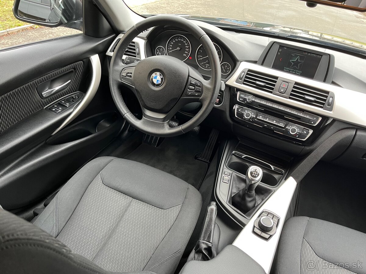 Predám BMW 318i Combi - 12