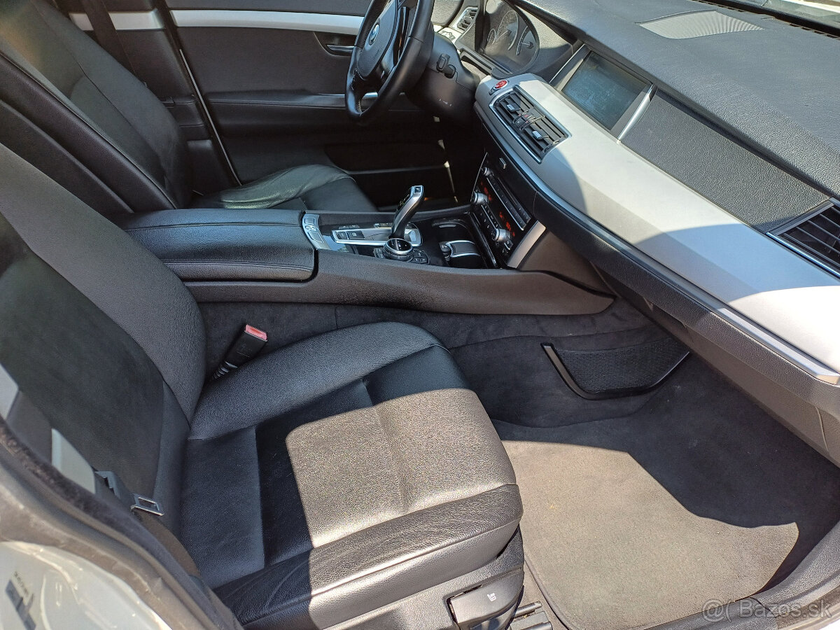 bmw 530GT, xdrive,180kw,r.v.2012,AT8,full,panorama,biela - 12