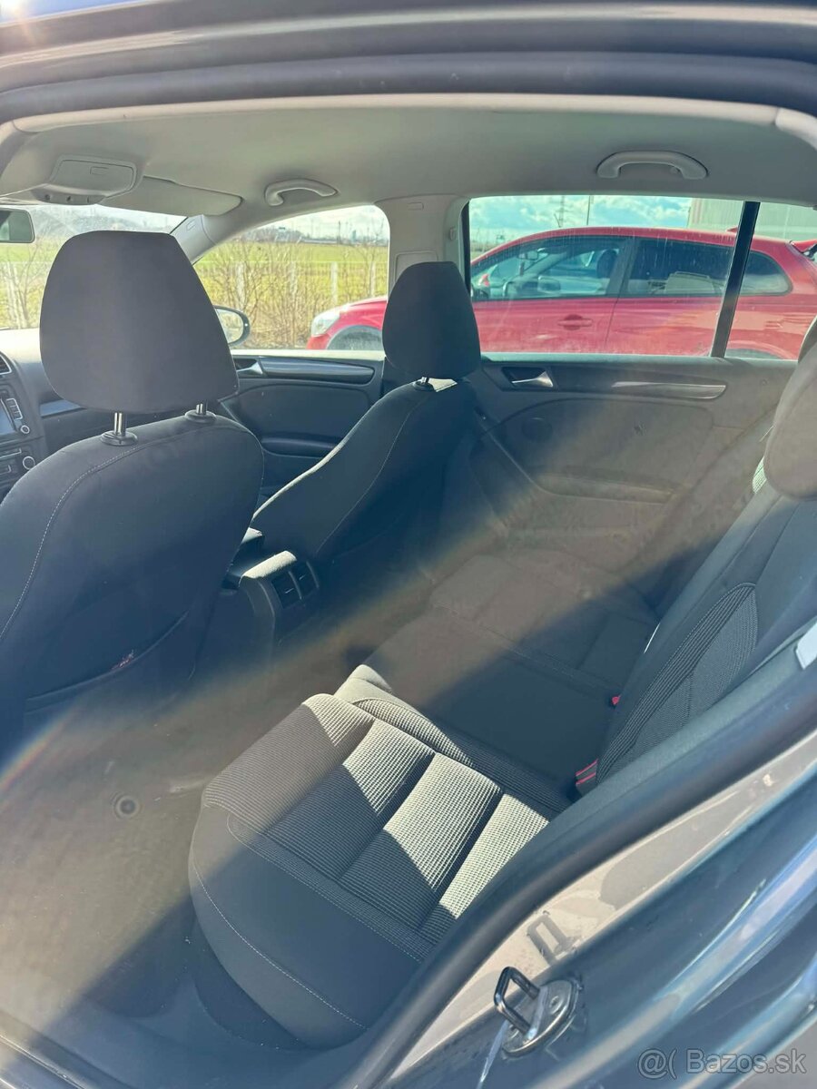 Volkswagen Golf 6 - 12