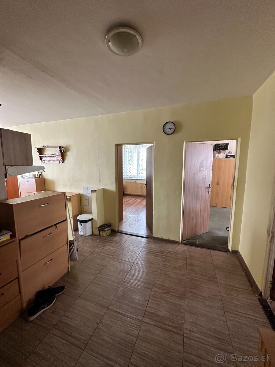 Na predaj 4 izbový byt - 12
