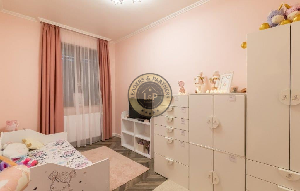 PREDAJ 7izbový rodinný dom s bazénom a saunou Mosonmagyaróvá - 12