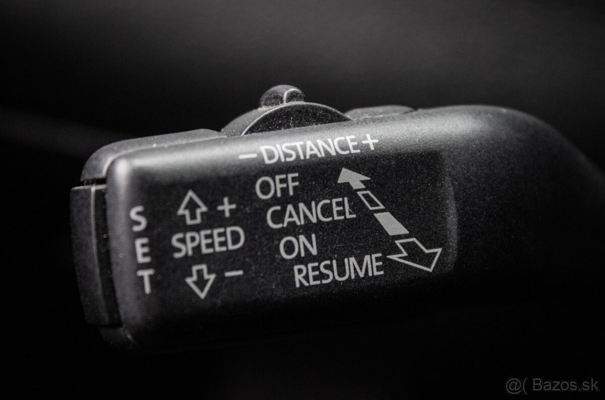 Volkswagen Passat Variant 3.2 V6 4Motion DSG - 12