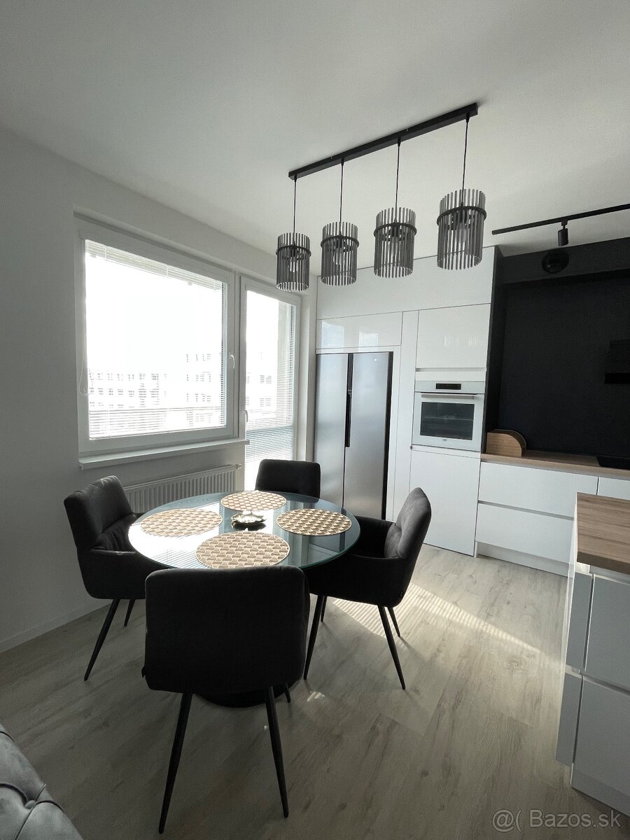 3.izbový byt Bratislava - 12