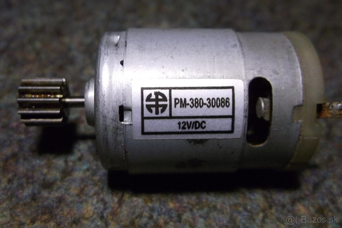 Rôzne motorčeky . - 12