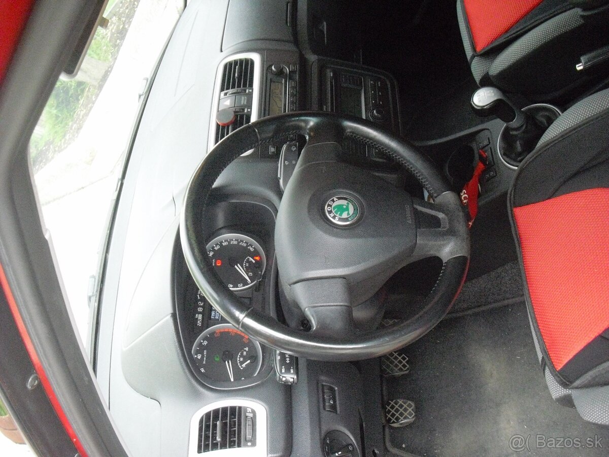 Skoda Fabia Sport 1.6 16v - 12