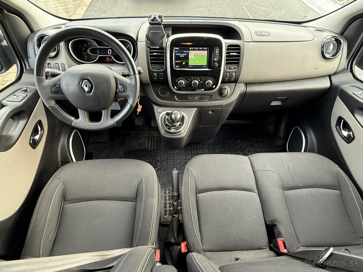 Renault trafic bus - 12