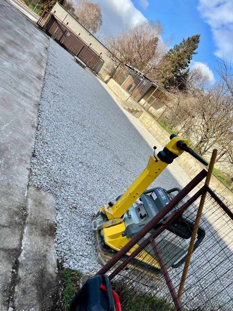 Zemné a výkopové práce - Topoľčany - 12