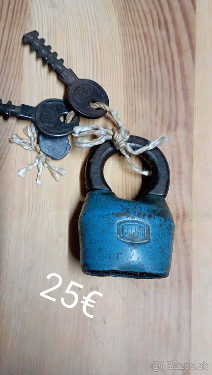 Starý visiaci zámok.. - 12