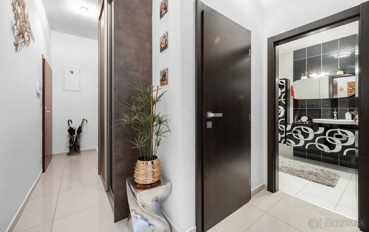 Na prenájom - štýlový 2-izbový byt, ul. Mýtna, Bratislava I - 12