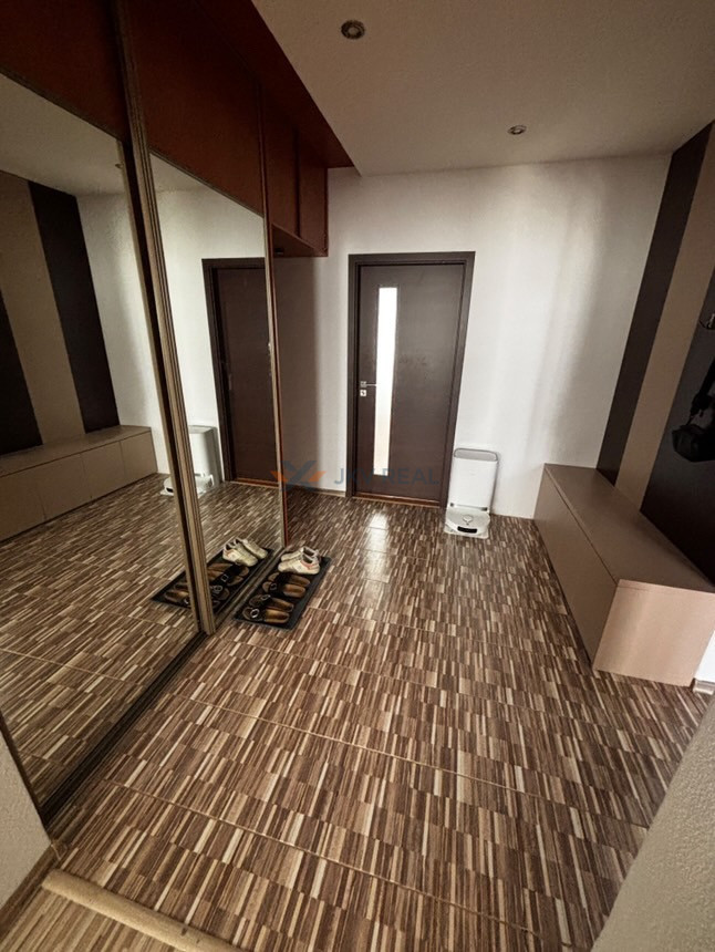 Prenajmeme veľký 3 izbový byt v Prievidzi na Zapotôčkach. - 12