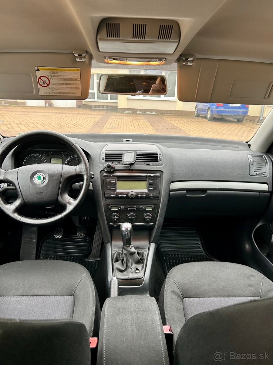 Škoda Octavia 2 1.9 TDi 77kw - 12