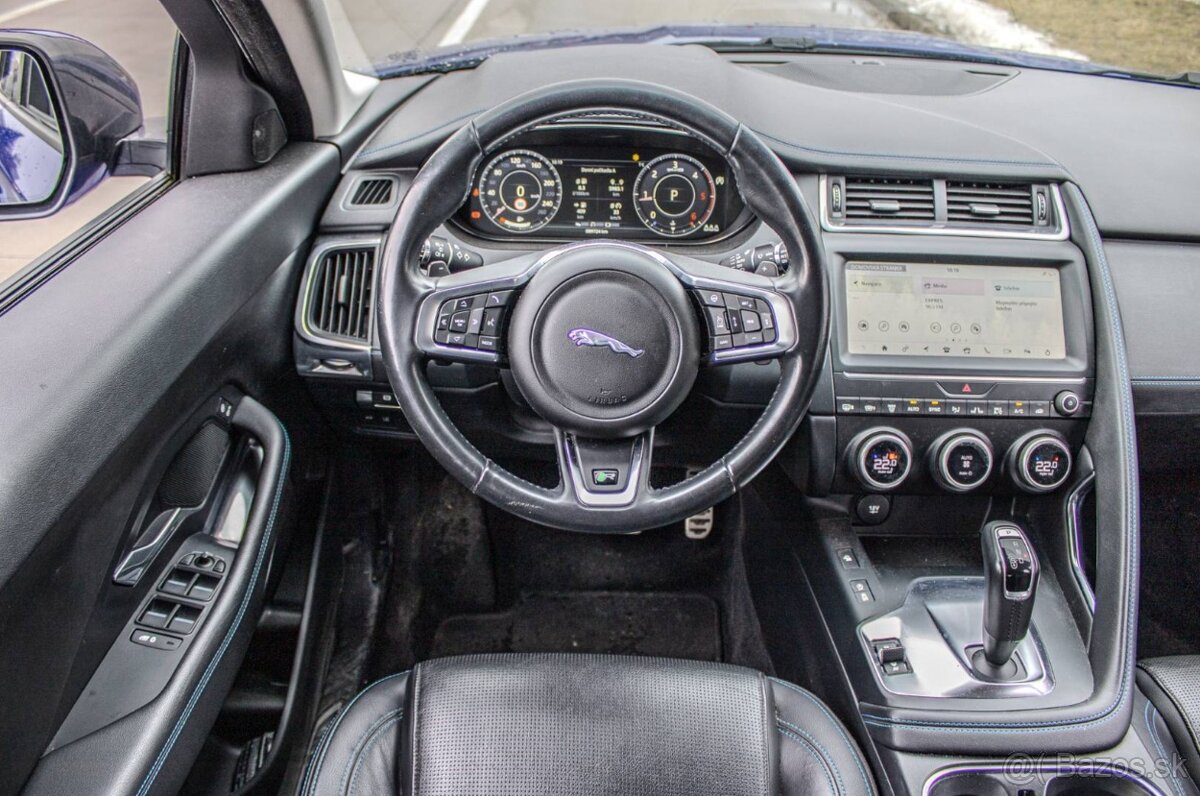 Jaguar E-Pace 2.0 R-Dynamic SE AWD A9 132kW - 12
