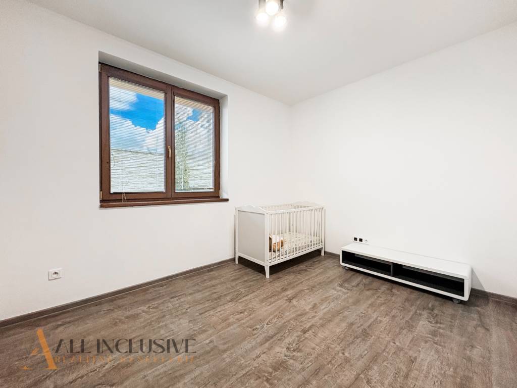 ALL INCLUSIVE | NA PREDAJ ÚTULNÝ RODINNÝ DOM S JAZEROM, HORN - 12