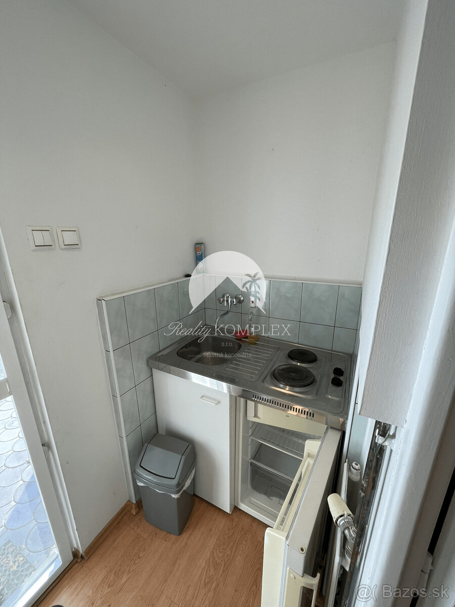 Reality KOMPLEX s.r.o. Vám ponúka apartmánový dom vo Veľkom - 12