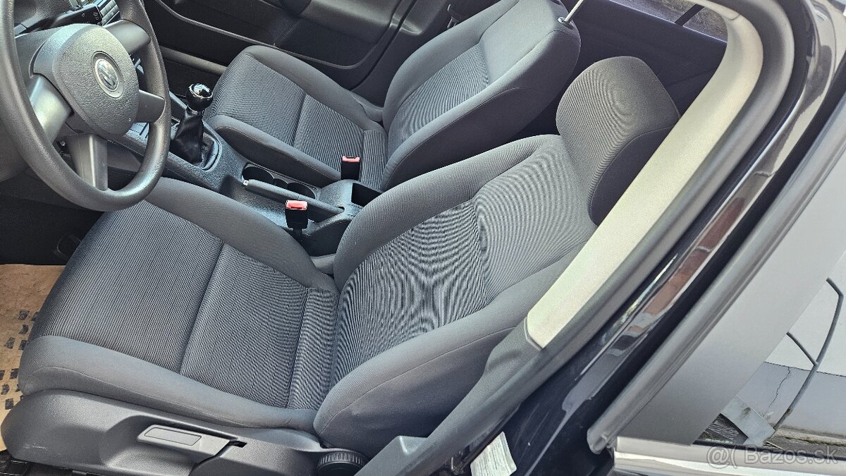 Volkswagen Golf 1.6 FSI Comfortline - 12