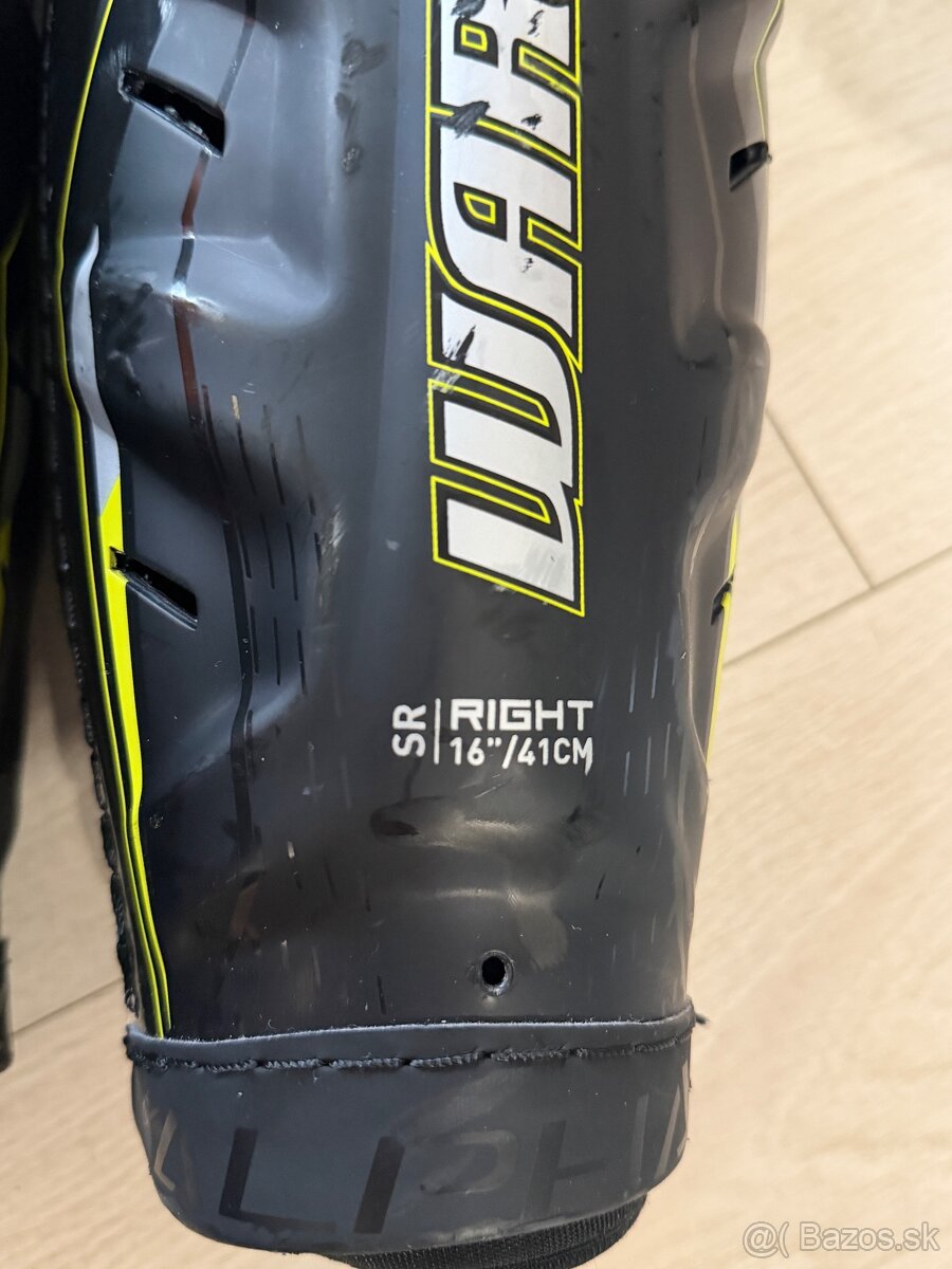 Hokejová výstroj - 12