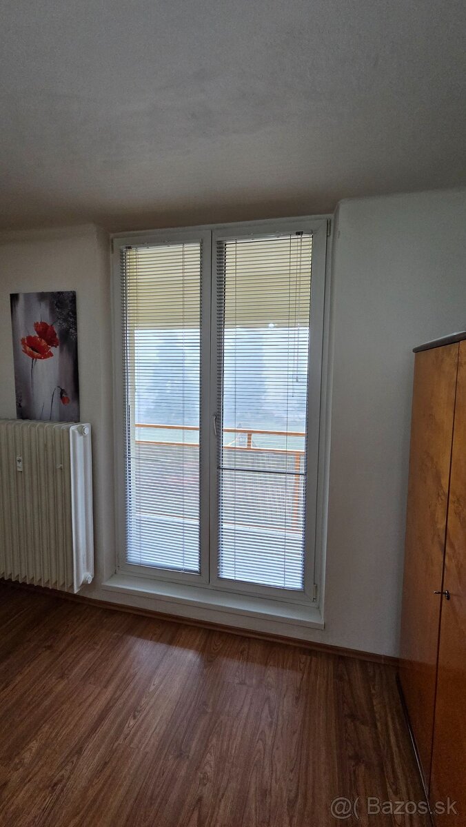 Prenajmem dvojizbový byt na sídlisku Tarča SNV - 12
