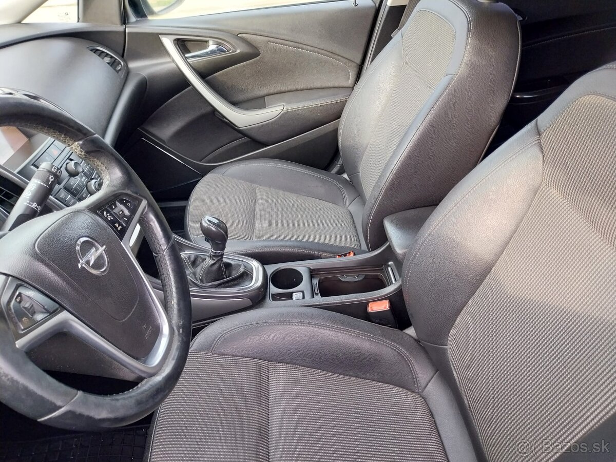 Opel Astra J 1.7 CDTI - 12