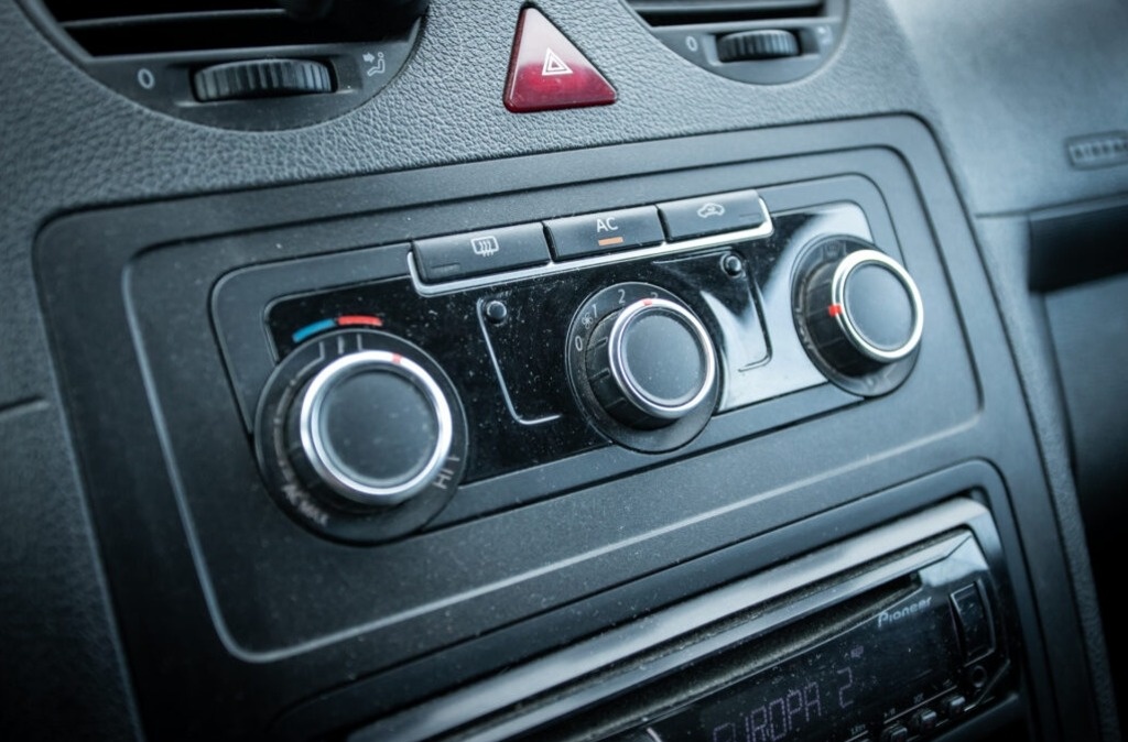 VOLKSWAGEN CADDY Maxi 1.6 TDI 75kW M5 2011 - 12