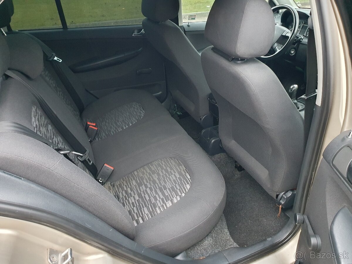 Škoda Fabia Sedan 1.2 - 47 KW - M5 - 12