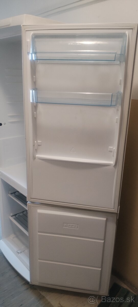 Predám chladničku s mrazničkou dolu - 12