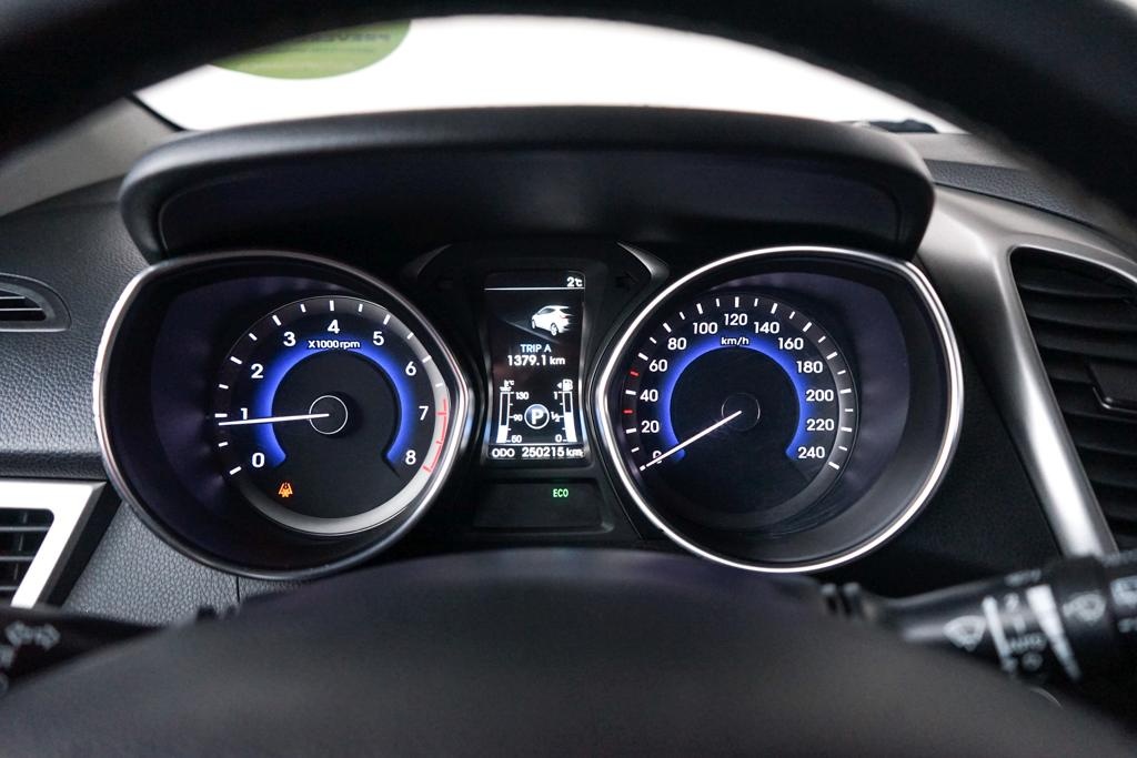 11- Hyundai, i30, 2014, benzín, 1.6i, 99kw - 12