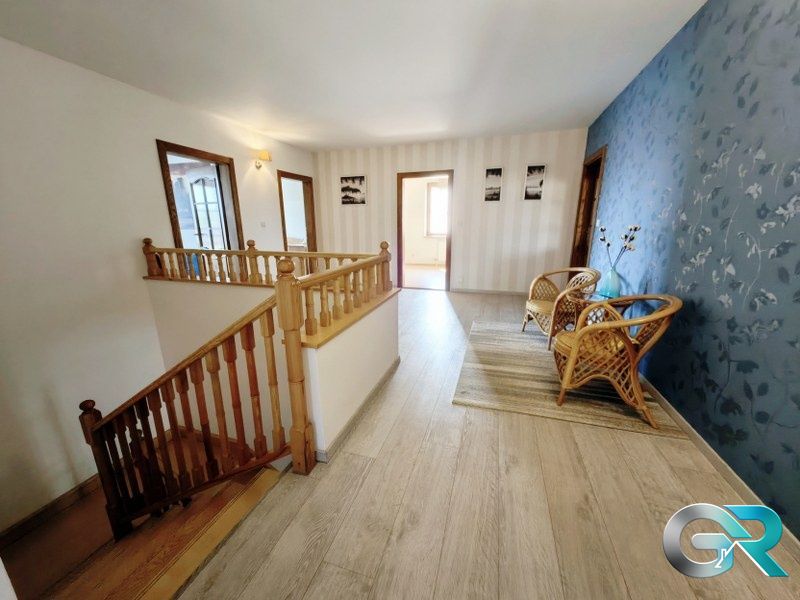 Znížená cena Exkluzívne Ponúkame Vám na predaj rodinnú vil - 12