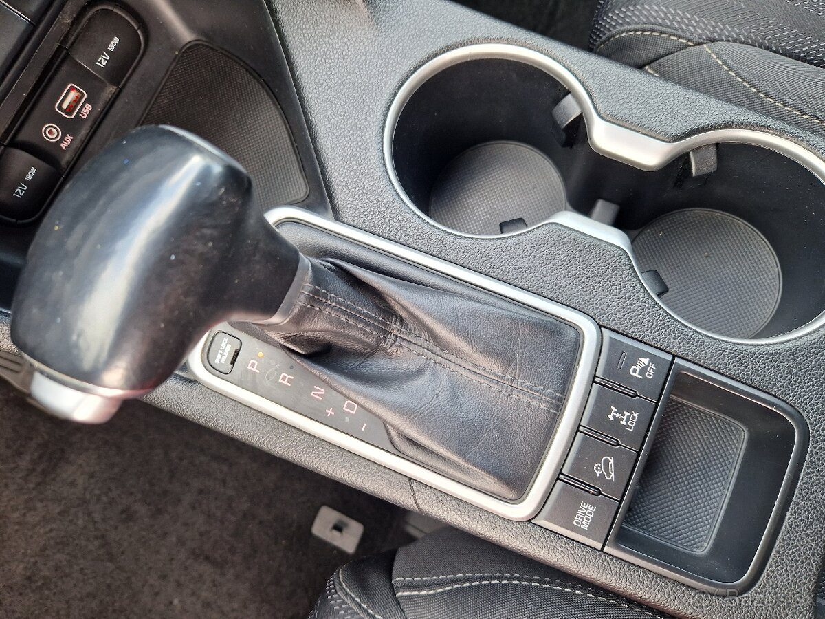 Kia Sportage 2.0 CRDi 4WD AT Gold Odpočet DPH - 12