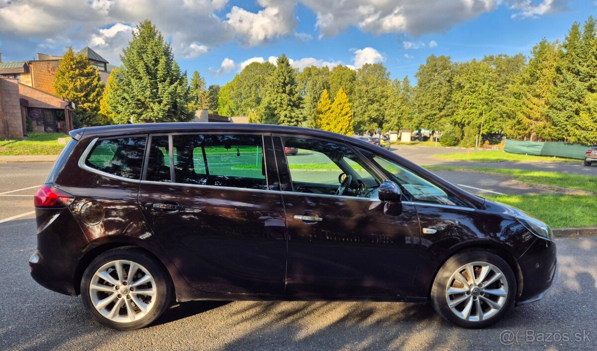 Predám Opel Zafira Tourer 2.0 - 7 miestne - 12