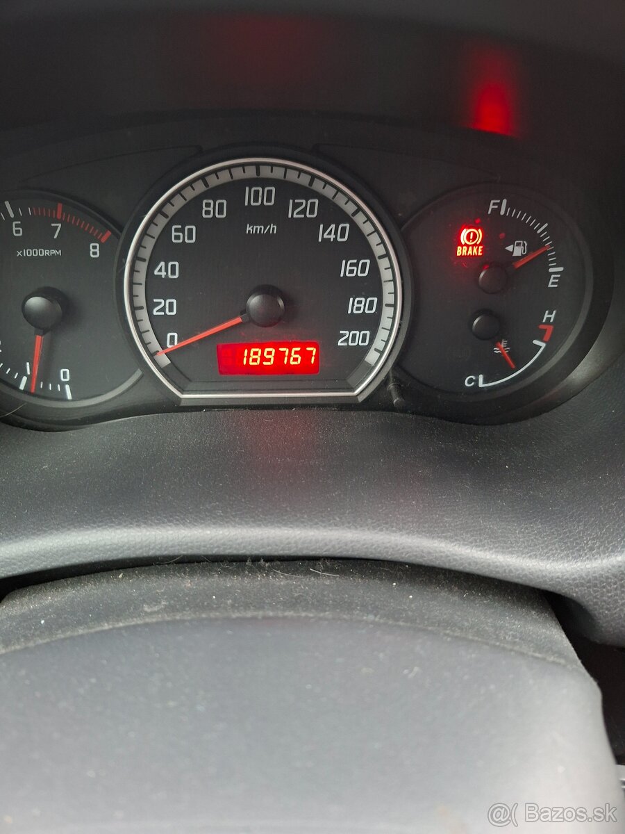 SUZUKI Swift 1,3 Benzín - 12