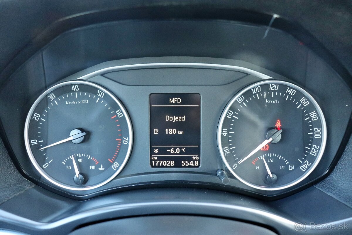 Škoda Octavia 1.6 iE Ambition - 12