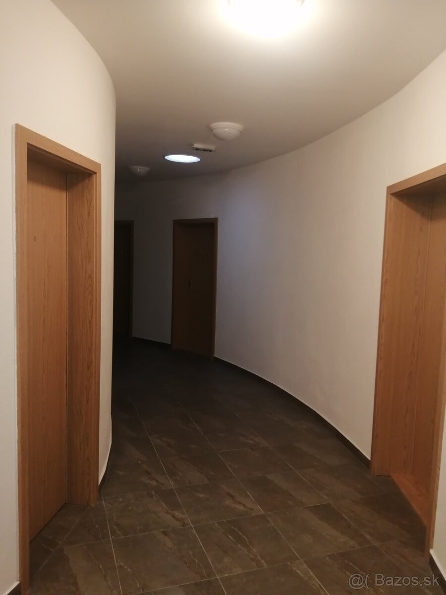 Predám 1 izb.byt - 12