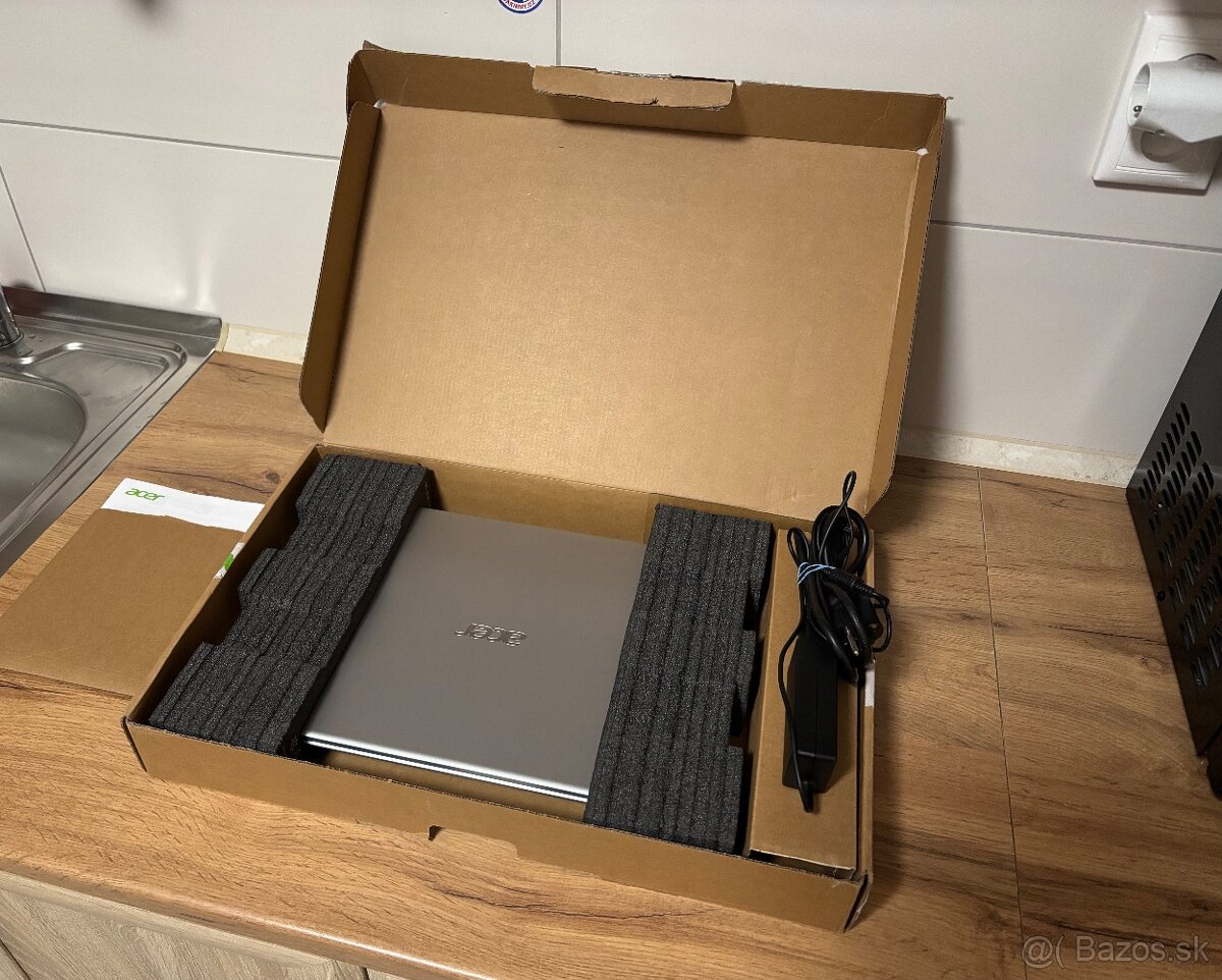 /15.6"/Acer/Notebook/4GB RAM DDR5/128GB NVMe SSD/Intel HD 2 - 12