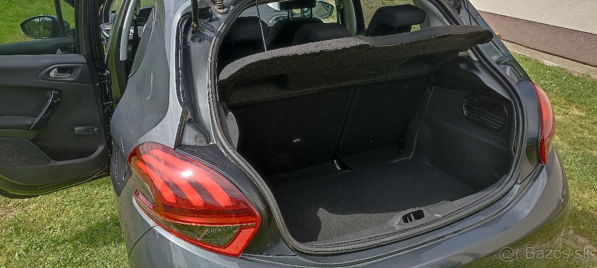 Peugeot 208 ACTIVE 1.2 PureTech - 12