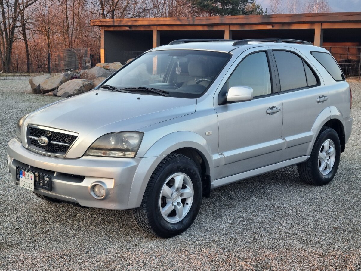 KIA SORENTO 2,5CRDi 4x4 MANUAL - 12