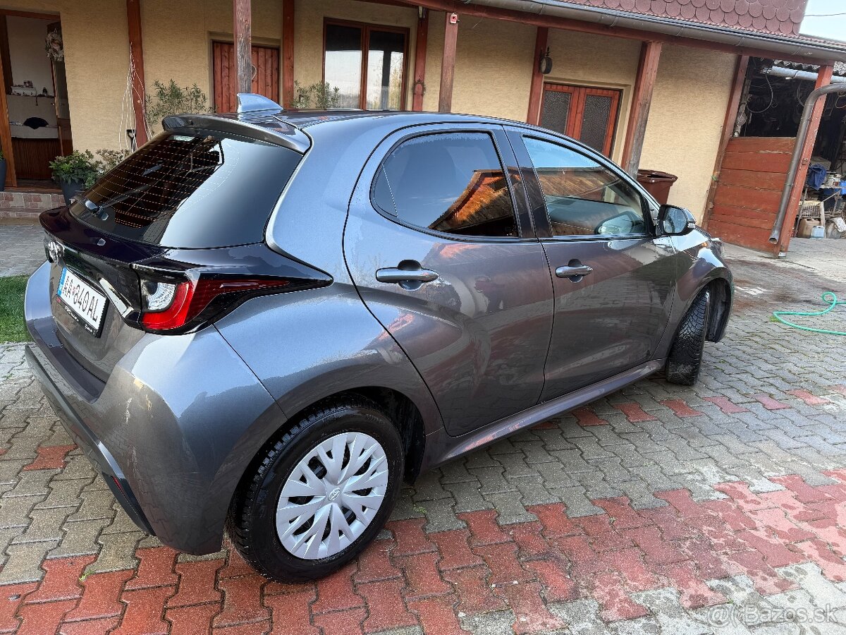 Toyota Yaris - 12