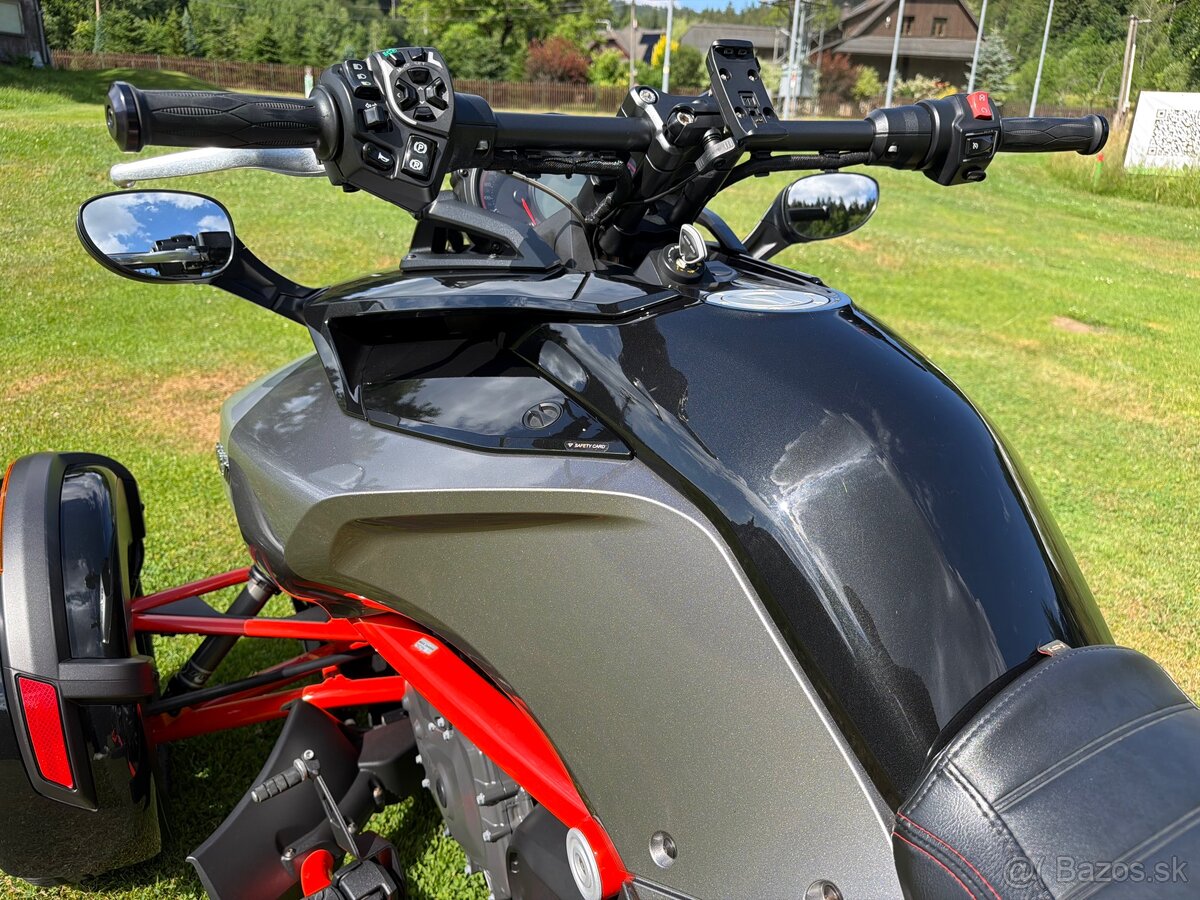 CAN AM SPYDER F3S - 12