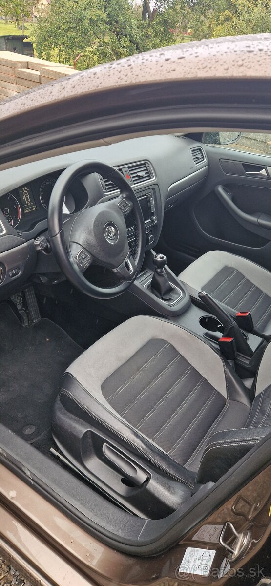 VW JETTA Highline 2,0 tdi 103kw r.v 2011 - 12