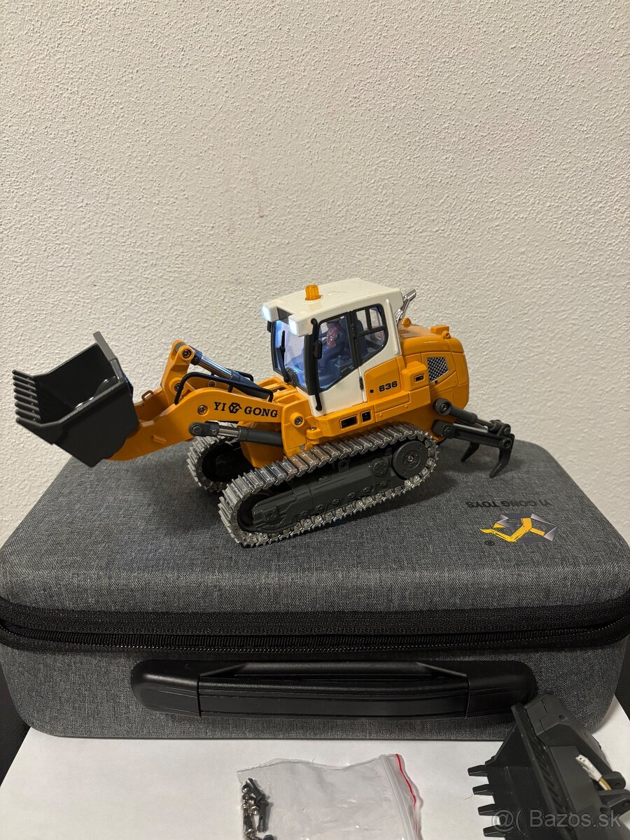 RC pásový nakladač LR636 - 12