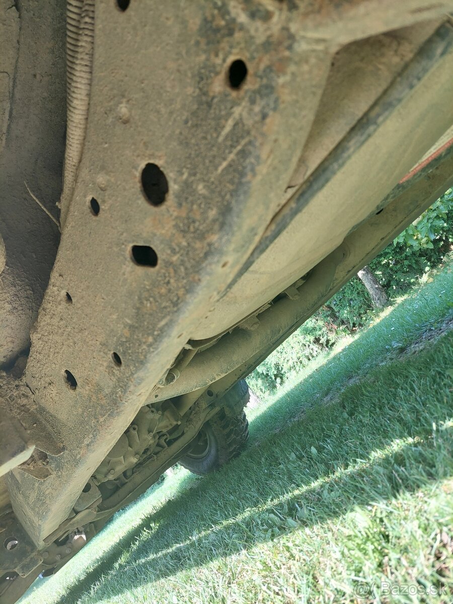 Mitsubishi L200 - 12