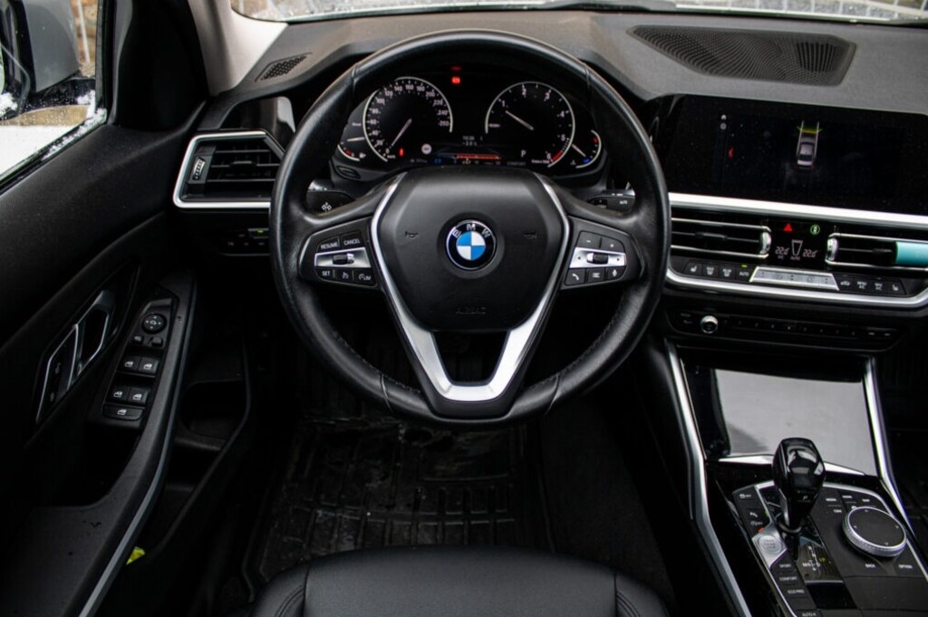 BMW Rad 3 320d Advantage A/T RWD - 12