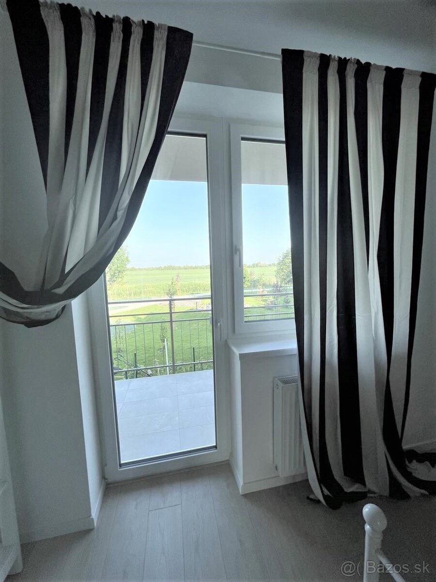 Na prenájom veľký svetlý 2i byt Trnava-Zavar + parking - 12