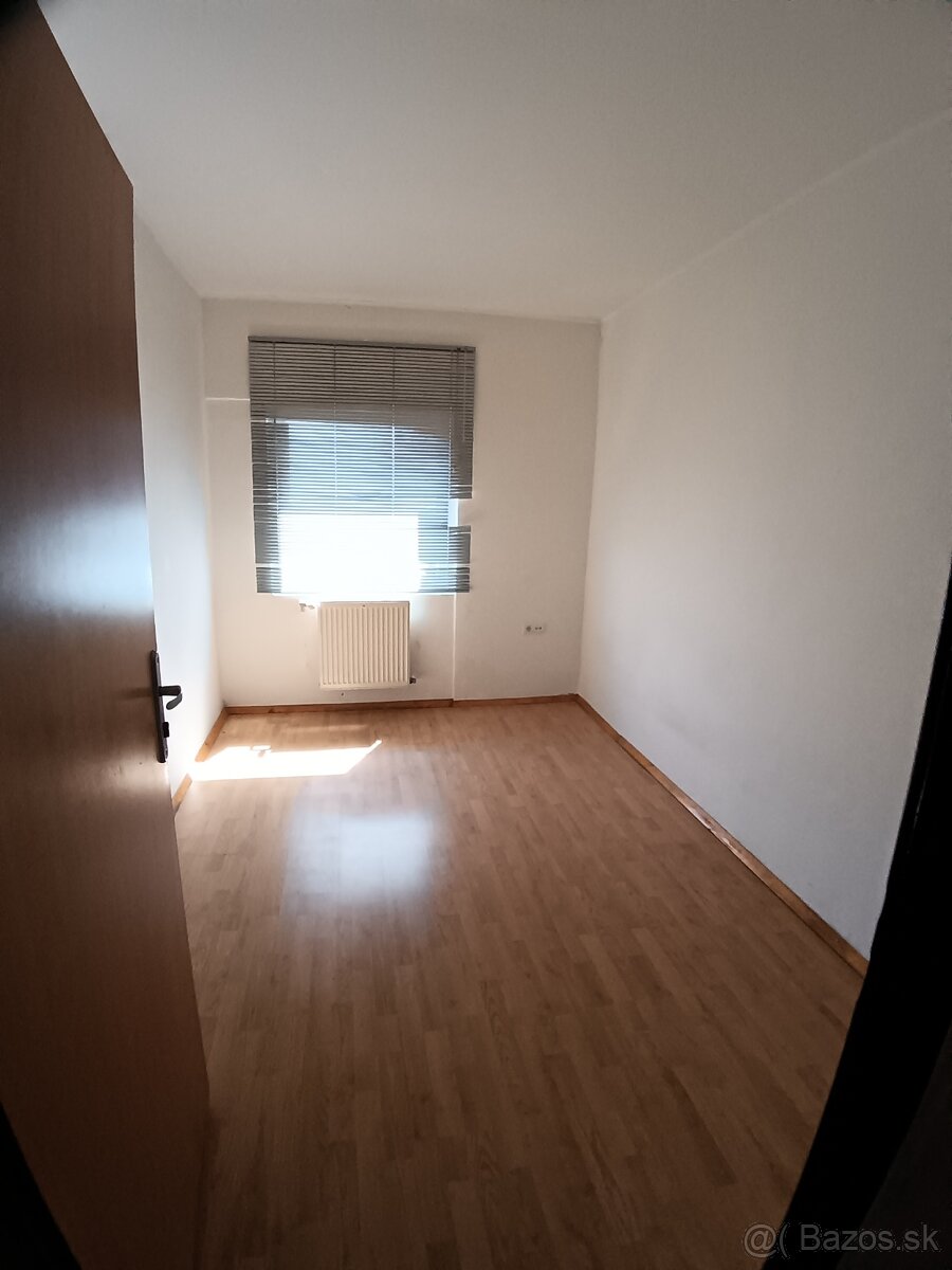 Predaj rodinný dom a bytový dom , Kalná nad Hronom - 12