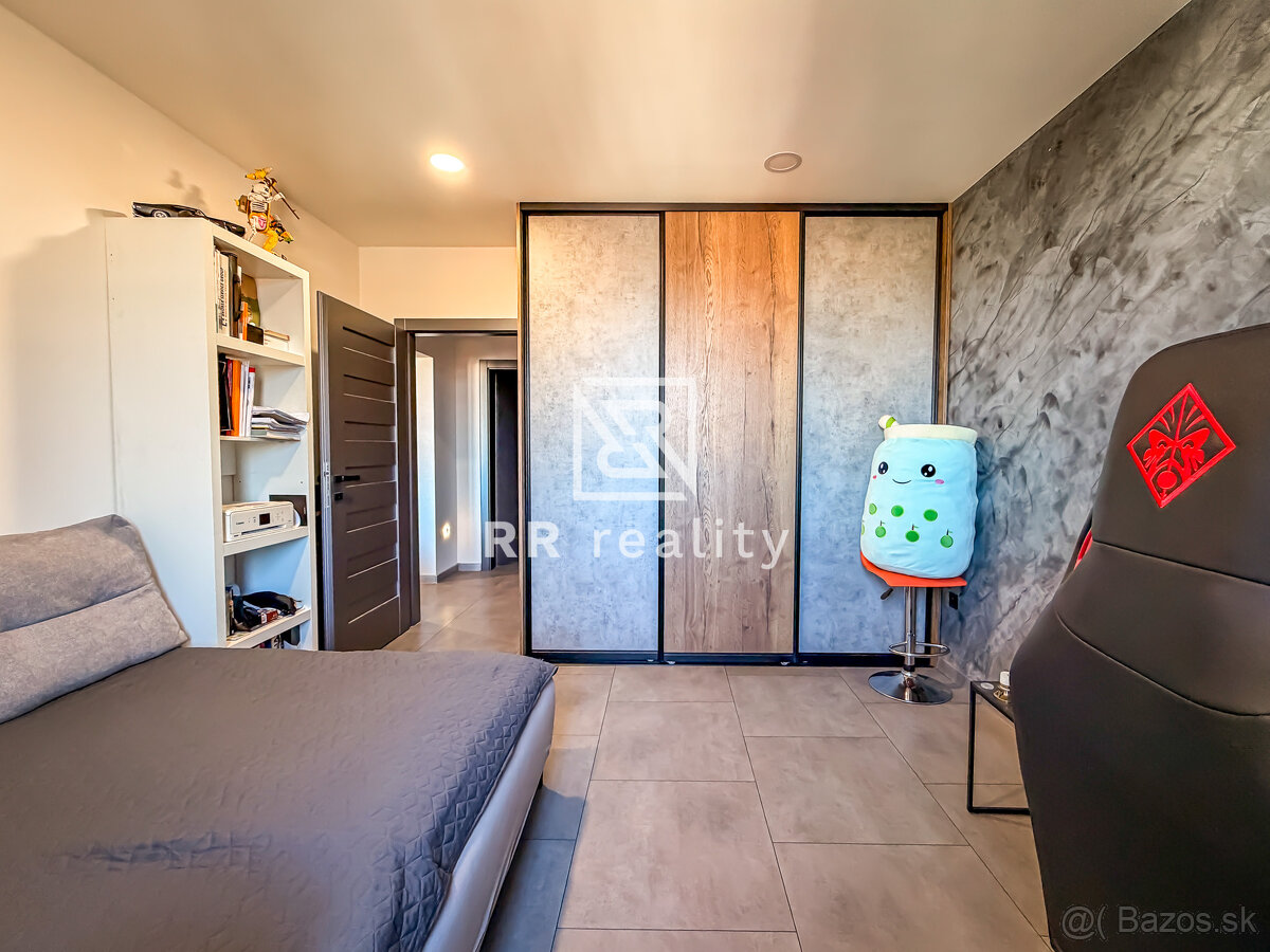 Zariadený luxusný 3-izbový byt po kompletnej rekonštrukcii - 12