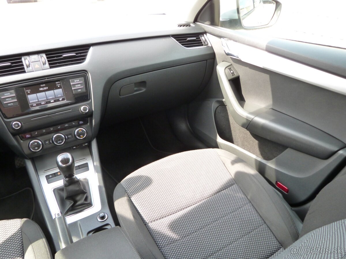 Škoda Octavia Combi 1.6 TDI Ambition - 12