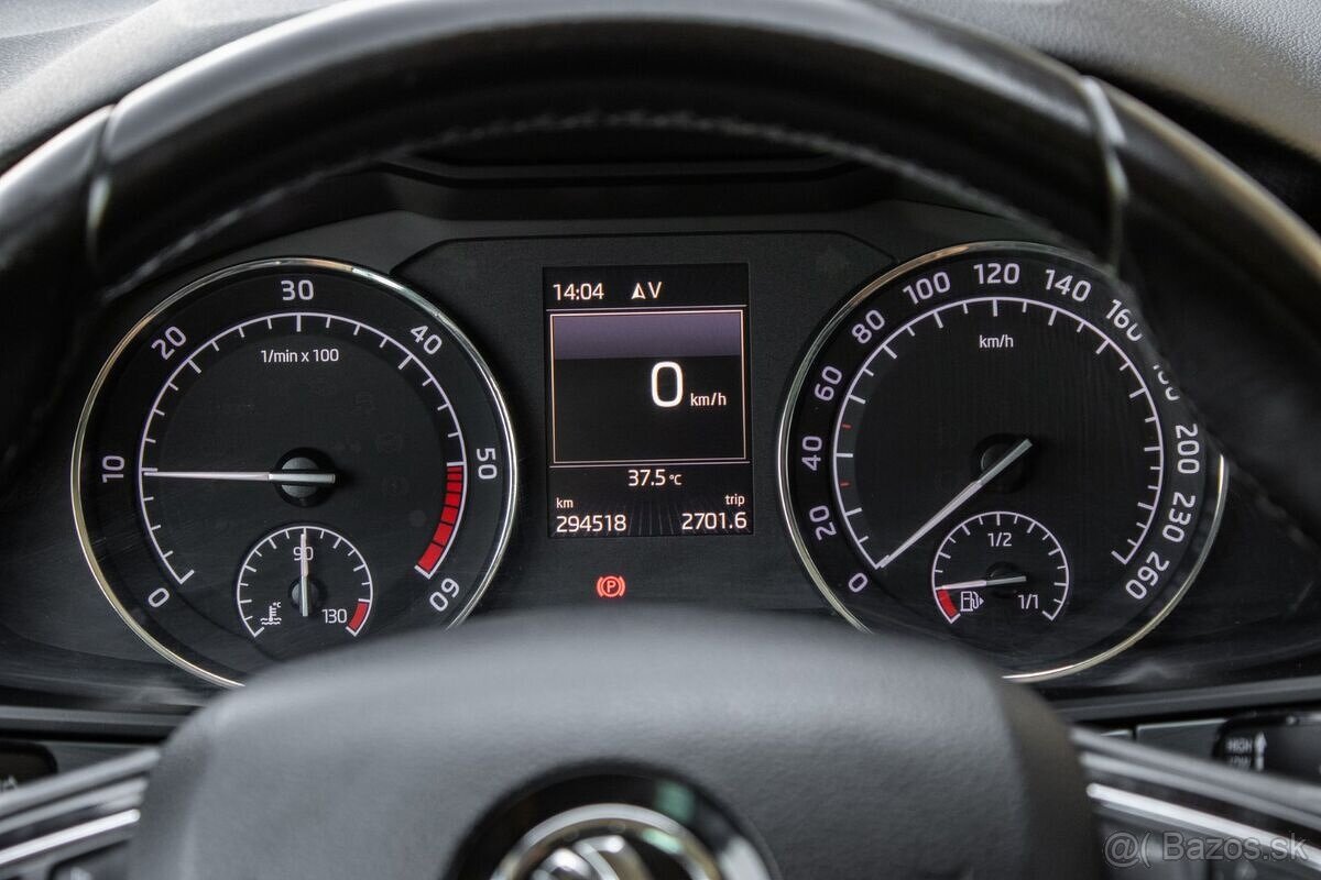 Škoda Superb Combi 2.0 TDI 110kW 2016 MT/6 - 12