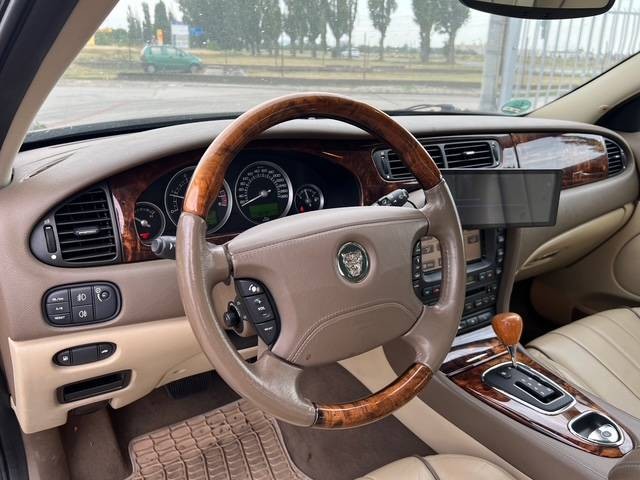 Jaguar S-Type 2.7 V6 Classic A/T - 12