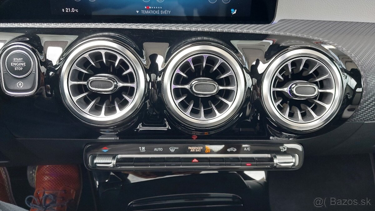 Mercedes-Benz A 180 sedan - 12